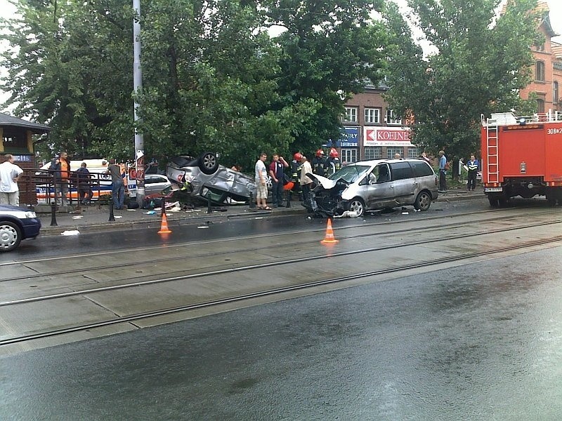 Wrocław: Jedna osoba ranna w wypadku na ul. Jedności Narodowej