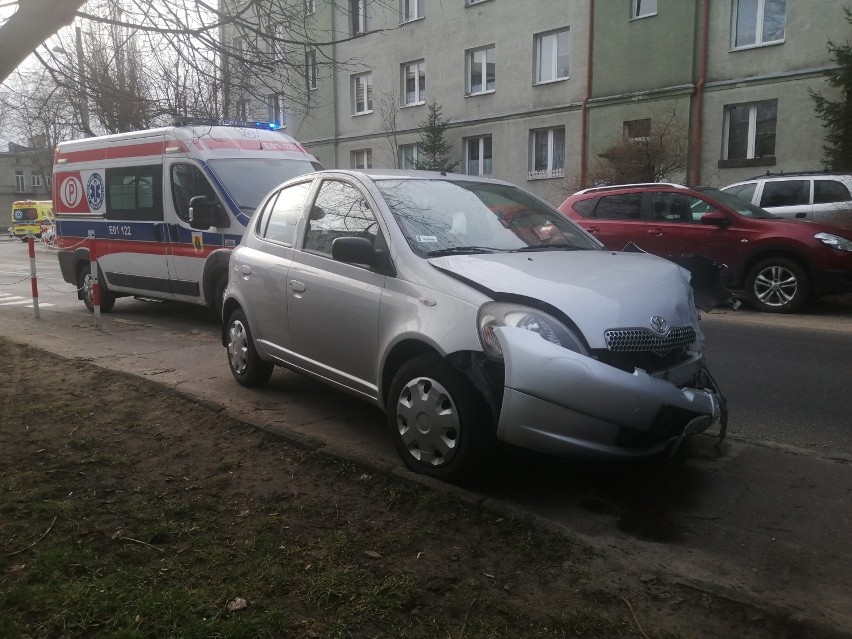 Wypadek w Piotrkowie na skrzyżowaniu Sienkiewicza i...