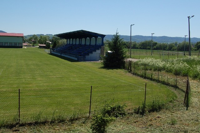 W sąsiedztwie stadionu oraz trybun Klubu Sportowego Dunajec powstać ma nowoczesnej centrum rekreacyjno-sportowe wraz n nową szkołą