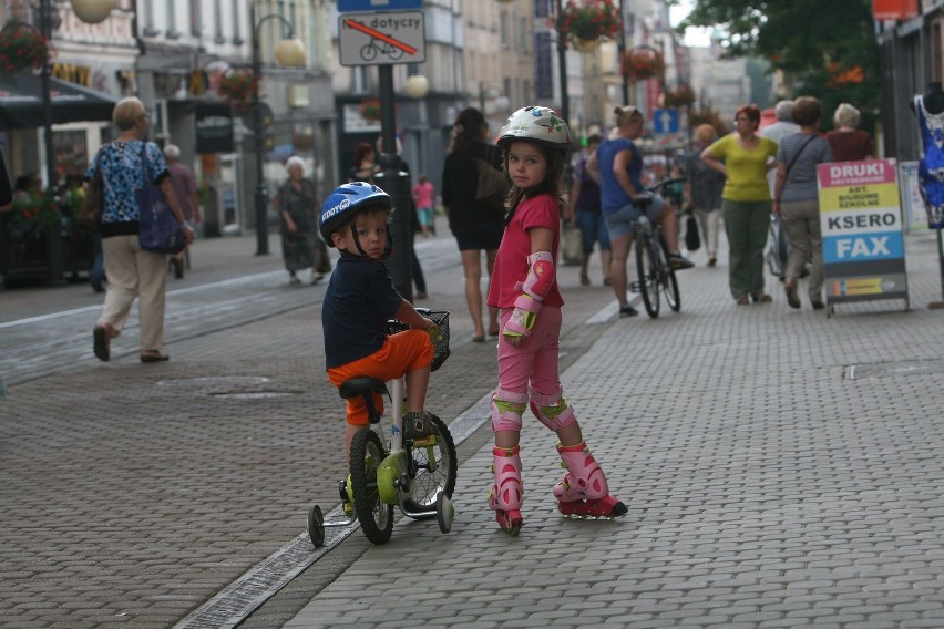 Rowerzyści w Chorzowie mają coraz więcej miejsc do...
