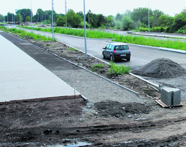 Brakuje jeszcze 200 metrów, aby dokończyć ulicę Lema