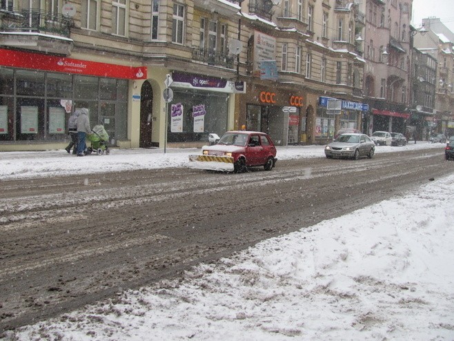 WARUNKI JAZDY: sprawdź co się dzieje na drogach [PRZYŚLIJ ZDJĘCIE]