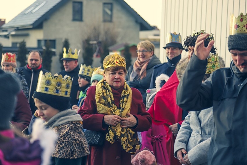 W orszaku w Rogoźnej wzięły udział całe rodziny.