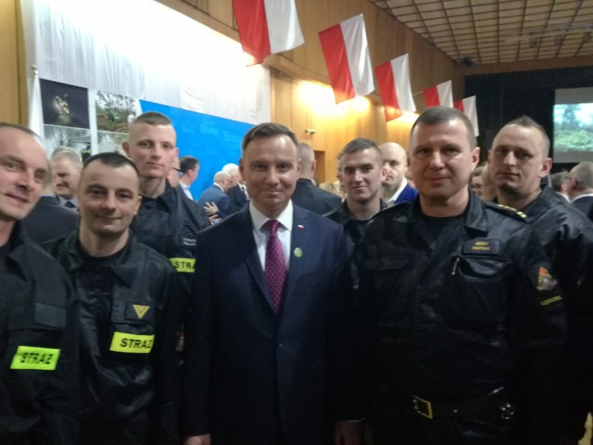 Strażacy z Lęborka spotkali się z prezydentem Andrzejem Dudą ZDJĘCIA