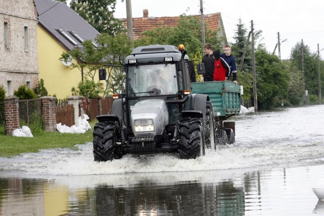 Powódź w Ścinawie, z archiwum fotoreportera.