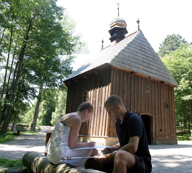 Słynne kapliczki z łagiewnickiego lasu