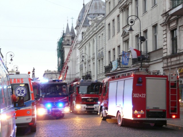 Pożar w kamienicy na Piotrkowskiej 6 w Łodzi