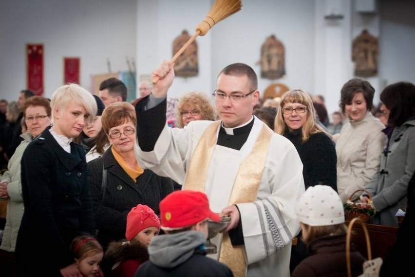 Wielka Sobota: Święcenie pokarmów (GALERIA)