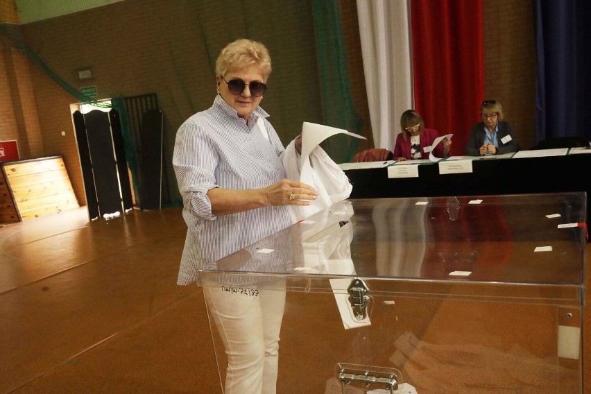 Trwa głosowanie w wyborach samorządowych w Legnicy, zobaczcie zdjęcia