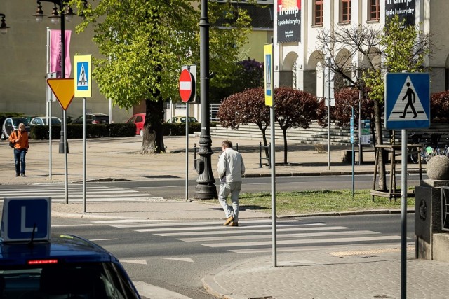 Jednym z doświetlonych przejść będzie to u zbiegu al. Mickiewicza i ul. 20 Stycznia