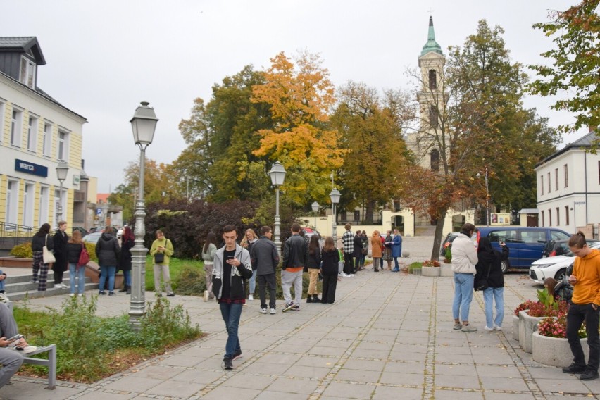 Następnie w siedzibie biblioteki, przy ulicy Jana Pawła II...