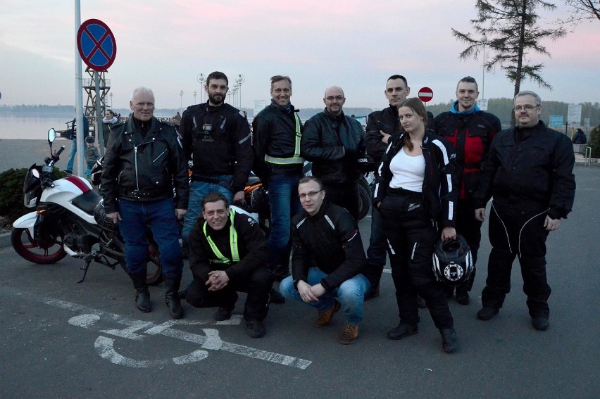 Spotkanie sympatyków motocykli w Błędowie i nad Pogorią