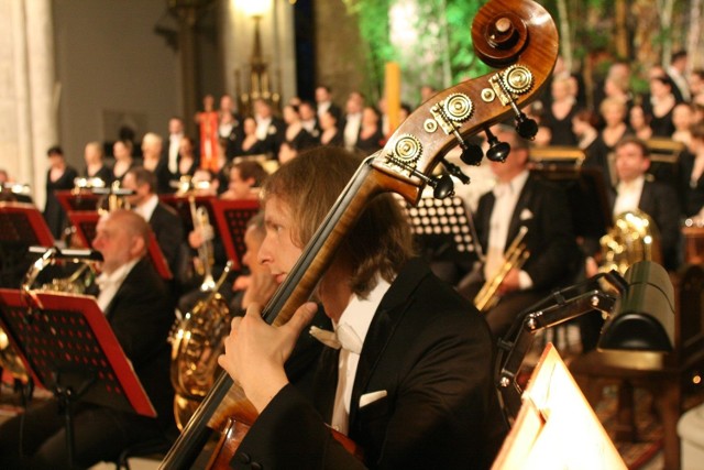 Koncert muzyki Wojciecha Kilara w łódzkiej katedrze.