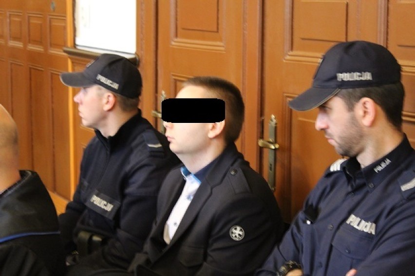 "Nożownik" Krzysztof H. czeka na wyrok. Nauczyciel dźgnął nożem kolegę byłej żony 