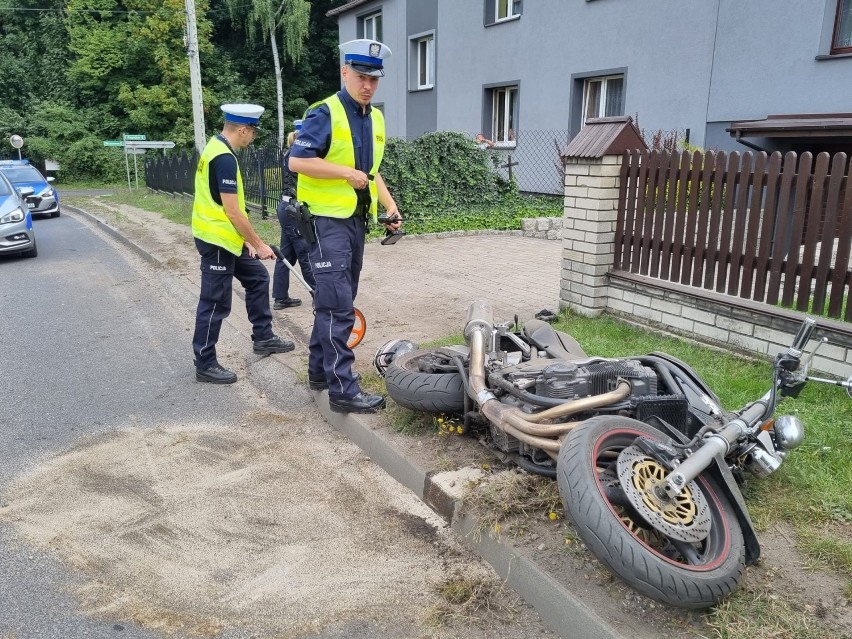 Groźny wypadek motocyklisty w Rybniku. Kierowca motocykla...