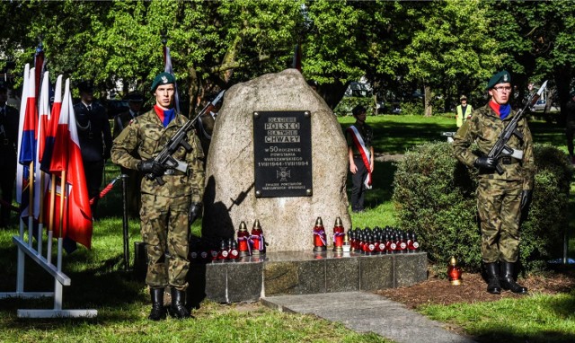 W Bydgoszczy uroczystości upamiętniające wydarzenia z 1944 r. odbędą się w niedzielę, 1 sierpnia, o godz. 17 przy pomniku Powstania Warszawskiego  - u zbiegu uli Czerkaskiej i Gdańskiej.