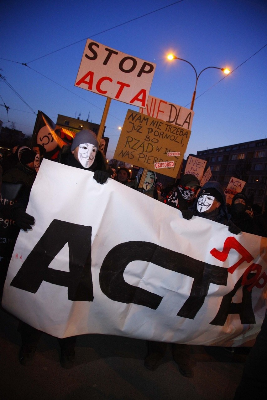 Czwartkowa manifestacja przeciwko ACTA w Poznaniu