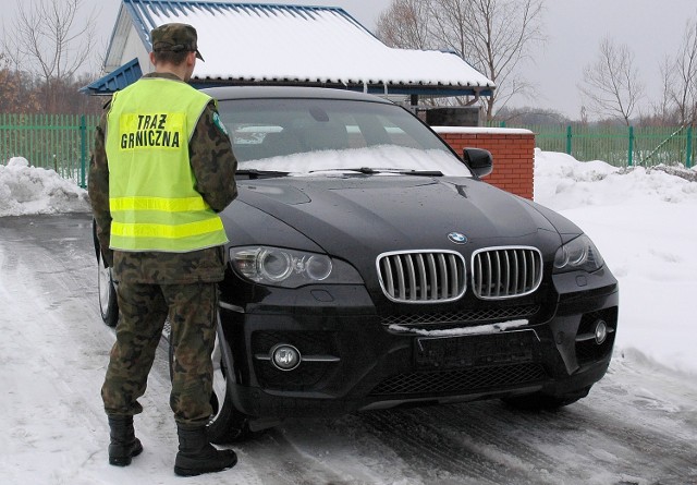 Kukuryki: Białorusin próbował wyjechać z Polski kradzionym BMW