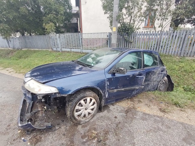 Gmina Kobiele Wielkie: Wypadek w Hucisku Przybyszowskim, pijany kierowca wjechał do rowu