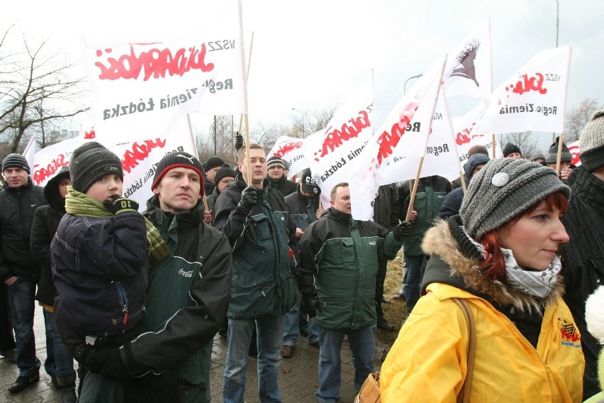 Pikieta Solidarności: Coca-Cola strzeliła nam gola [ZDJĘCIA]