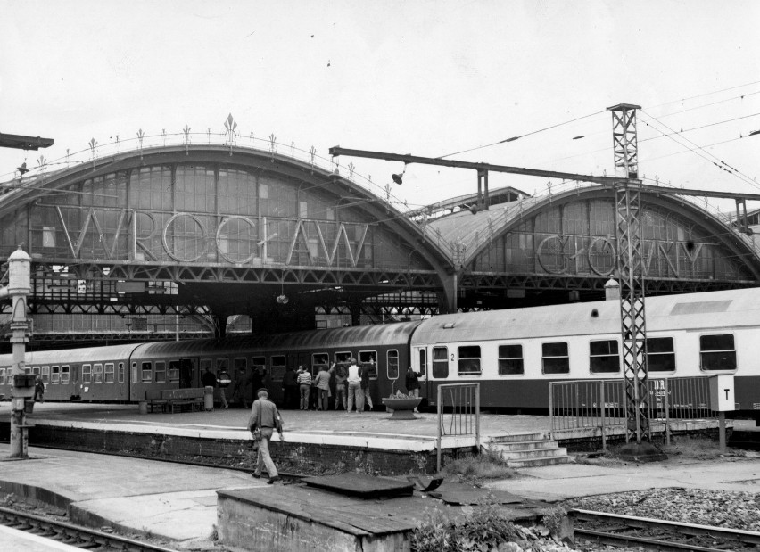 Zobacz stare zdjęcia Dworca Głównego we Wrocławiu (UNIKATOWE FOTOGRAFIE)