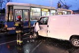 Wrocław: Bus potrącił pieszego i zderzył się z tramwajem