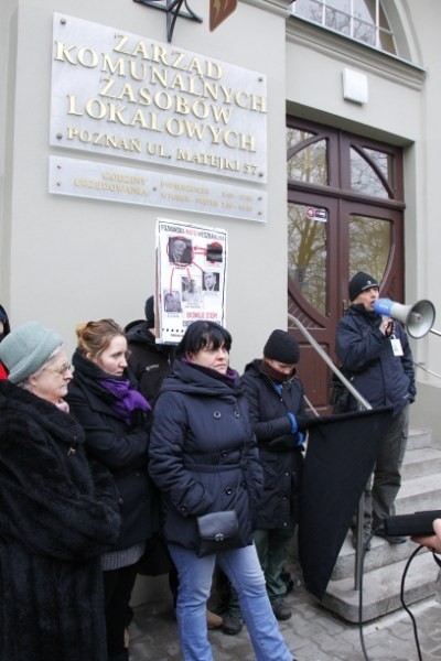 Poznań: Kolejny protest lokatorów pod siedzibą ZKZL [ZDJĘCIA]