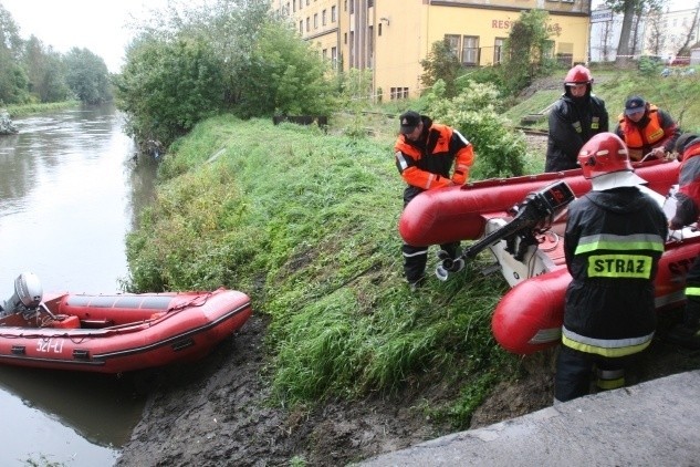 17-latka wpadła w Mysłowicach do Przemszy. Trwają poszukiwania ZDJĘCIA