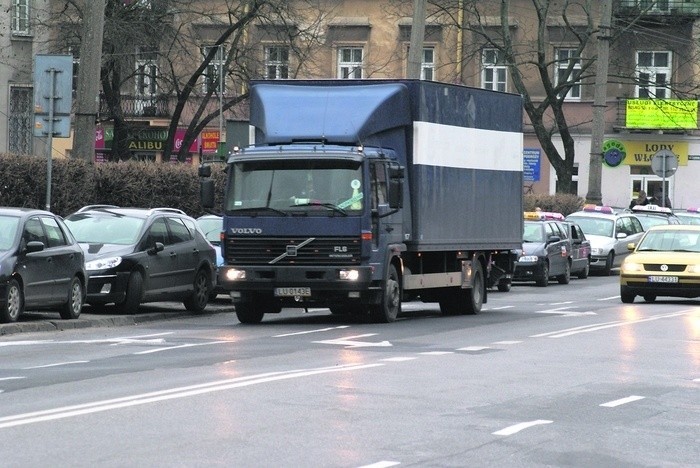 Na ulicę Lipową wjechaliśmy dużą ciężarówką...