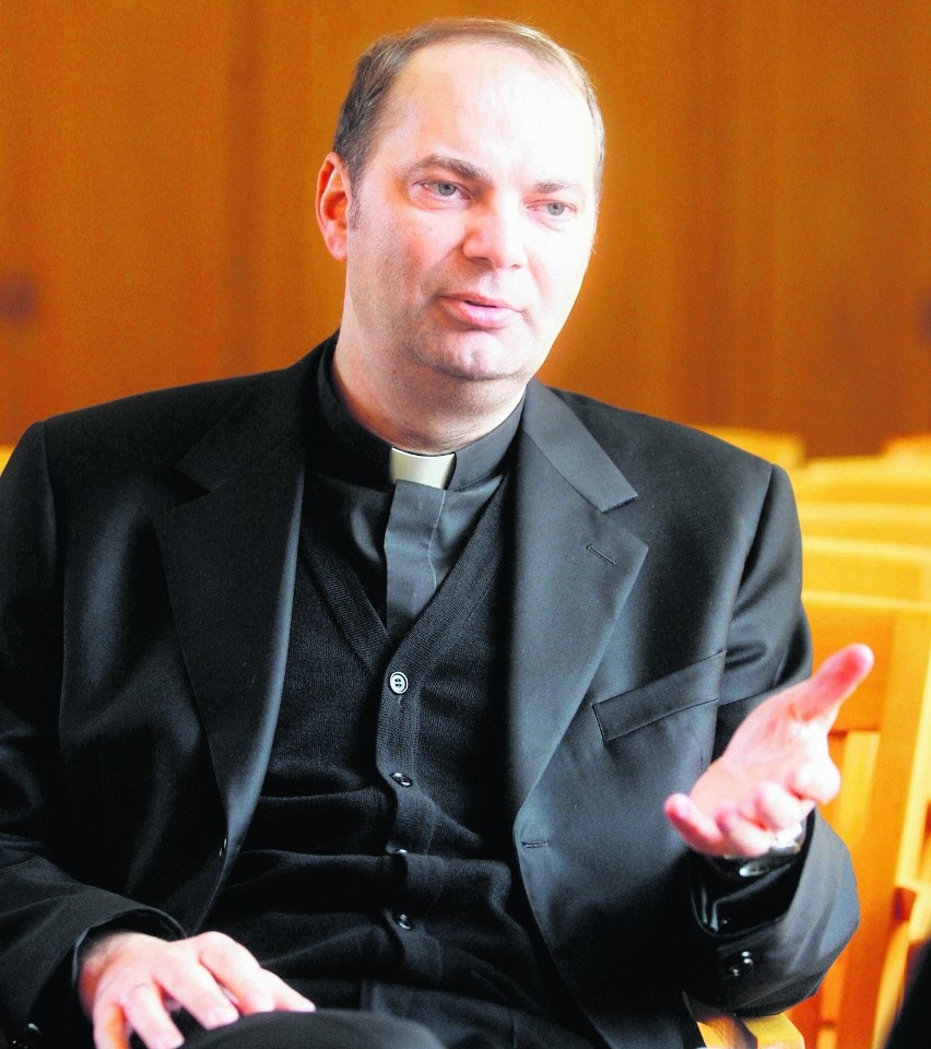 Ks. bp Grzegorz Kaszak, ordynariusz diecezji sosnowieckiej....