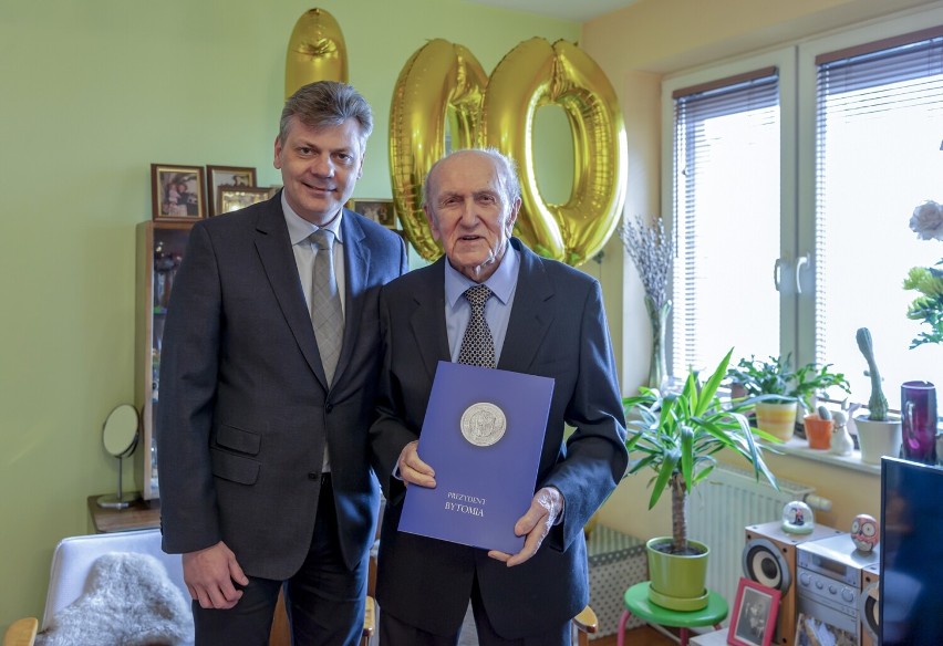 Franciszek Drobny, znany bytomski pedagog, świętuje 100. urodziny