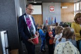 Przedszkolaki z PP 1 odwiedziły urząd miasta w Radomsku. Spotkały się z prezydentem i jego zastępczynią