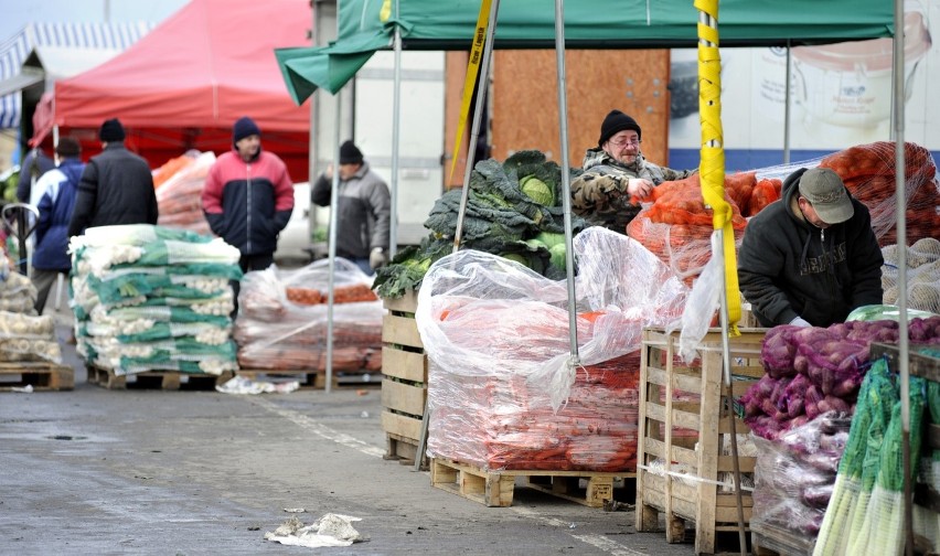 Targowisko "Targpiast" - zawsze świeże owoce i warzywa