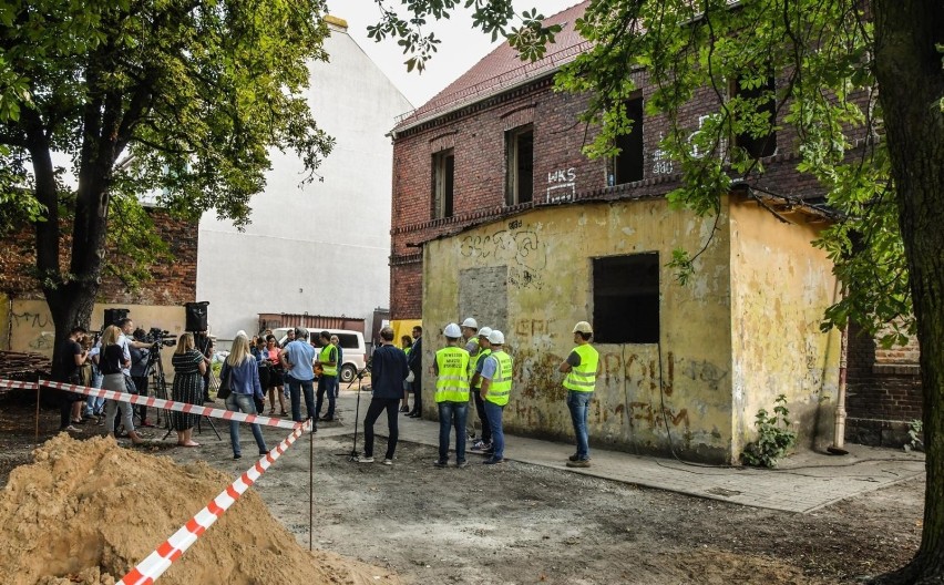 Na Okolu w Bydgoszczy trwa budowa centrum...