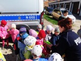 Wizyta dzieci z Integracyjnego w kwidzyńskiej komendzie policji 