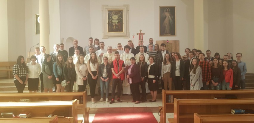 44 uczniów wzięło udział w Ogólnopolskim Konkursie Wiedzy Biblijnej w Kaliszu ZDJĘCIA