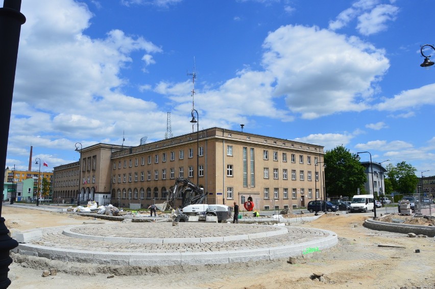 Rondo u zbiegu ulic Wrocławskiej, Kolejowej, Chodowieckiego...