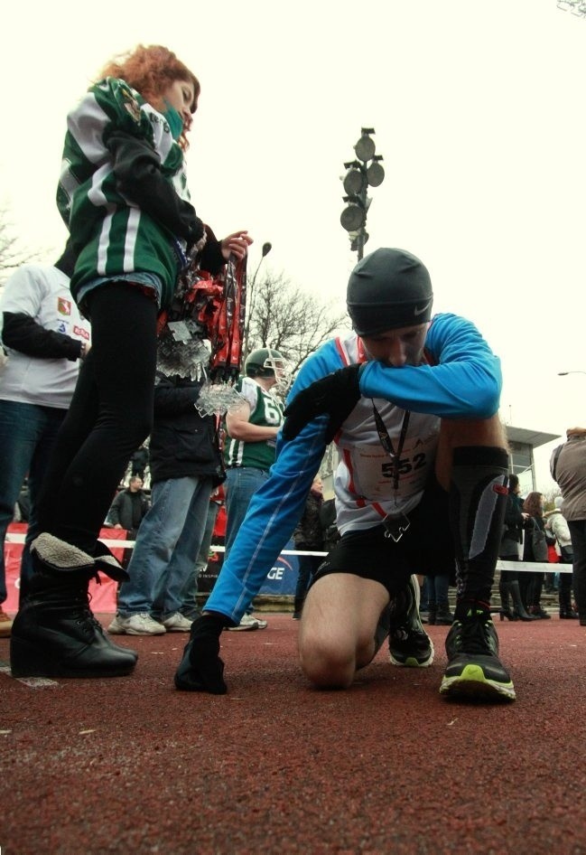 Biegacze pokonali &quot;Drugą Dychę do Maratonu&quot; (ZDJĘCIA)