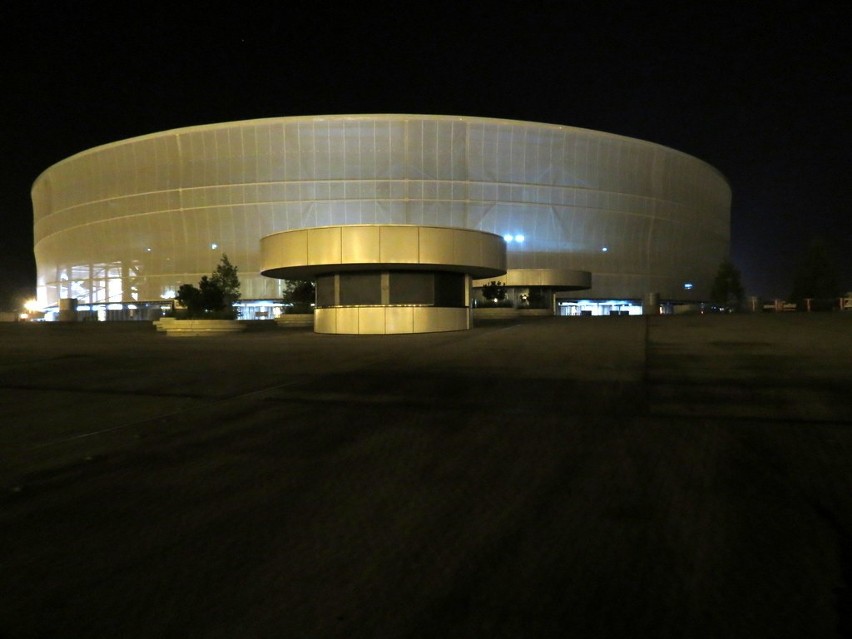 Wrocław: Co jest nie tak z iluminacją Stadionu Miejskiego?