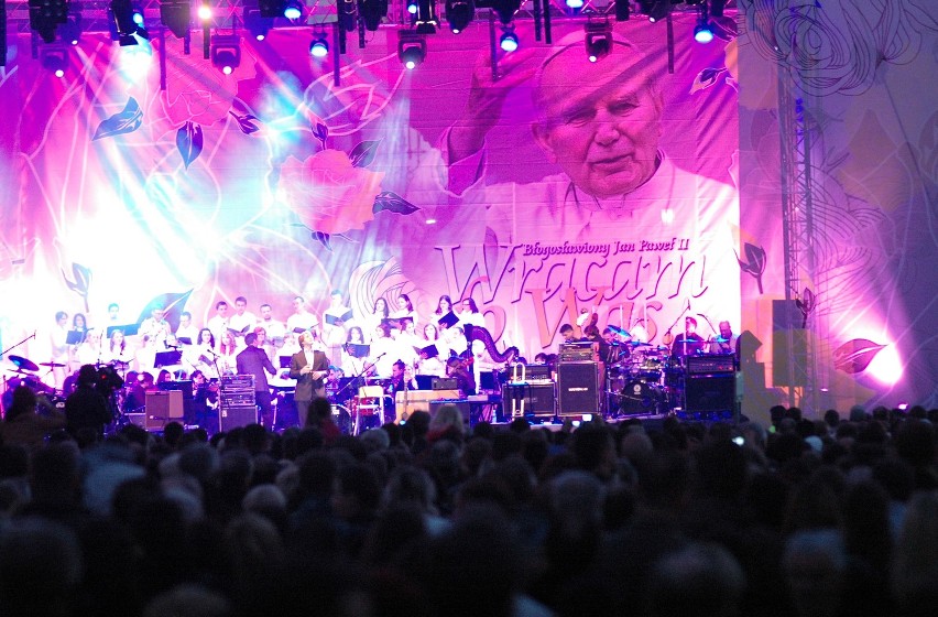 Beatyfikacja Jana Pawła II: wielki koncert na Rynku w Krakowie