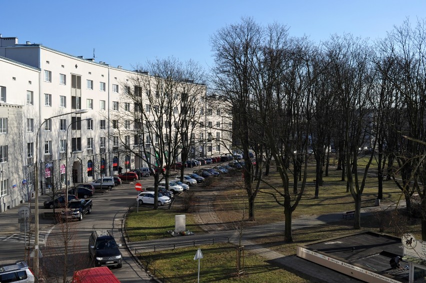 Plac Inwalidów tym razem doczeka się rewolucyjnych zmian? Radne interweniują w sprawie aranżacji przestrzeni