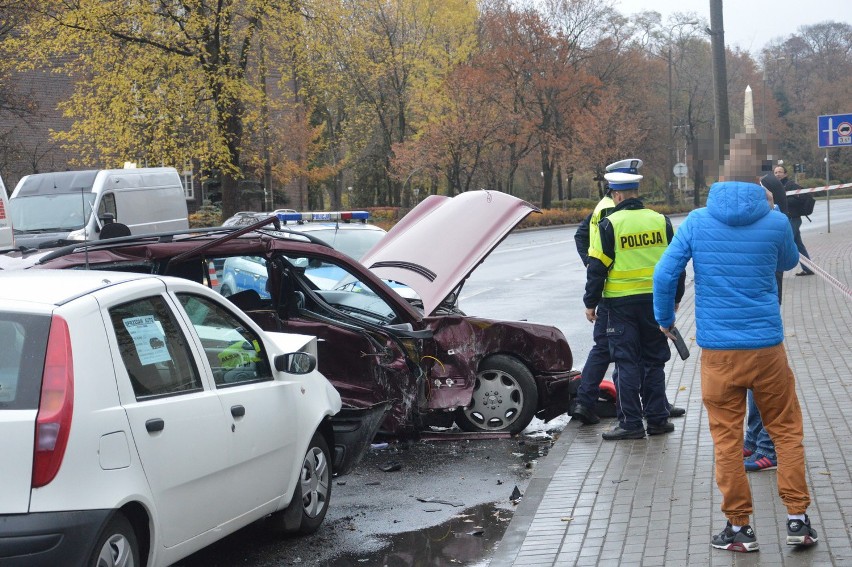 Wypadek na ul. Sikorskiego [ZDJĘCIA]