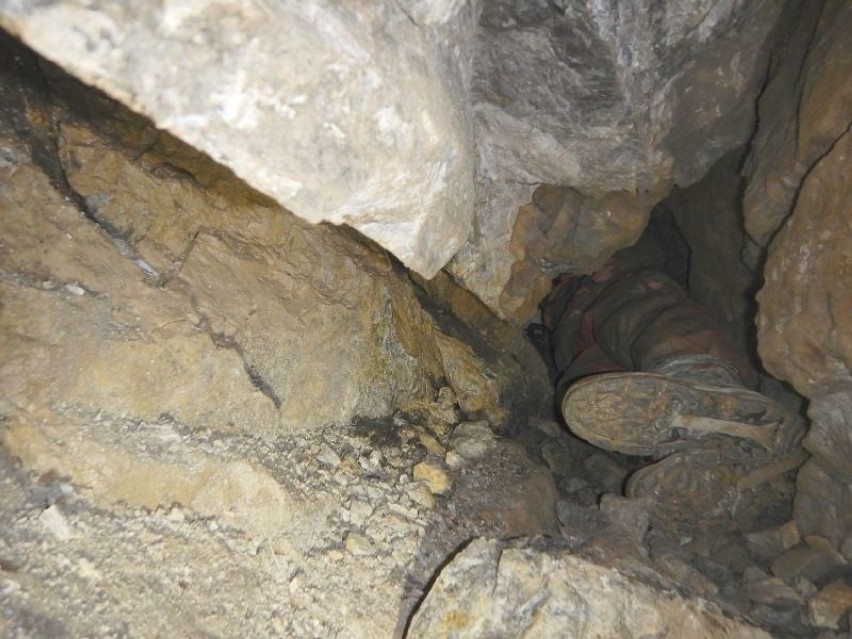 Tak ratownicy szukają uwięzionych w jaskini grotołazów z Wrocławia. Zobacz zdjęcia