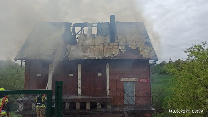 Pożar w budynku przepompowni w miejscowości Rybaki