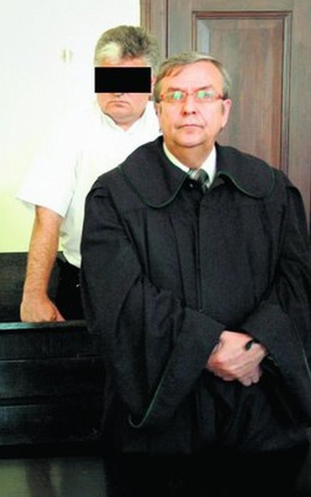 Ksiądz Mirosław B. podczas ogłoszenia wyroku w sprawie molestowania nastolatki