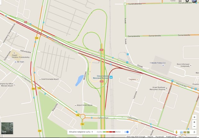 Natężenie ruchu w rejonie "Mordoru na Domaniewskiej" 10.03.2016 stan na godzinę 18. Kolorem czerwonym zaznaczono miejsca, gdzie praktycznie samochody się nie poruszają.