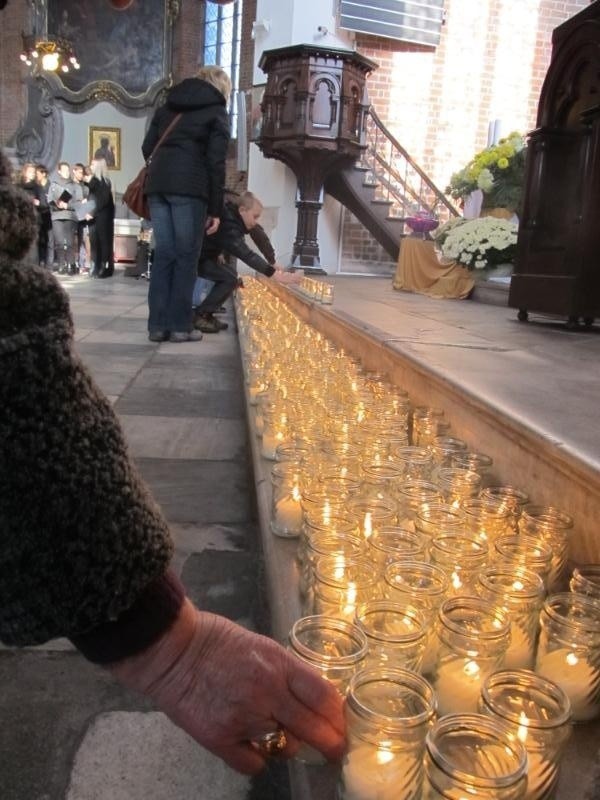 Wrocław: Wzruszająca msza w intencji 500 dzieci, które zmarły na raka