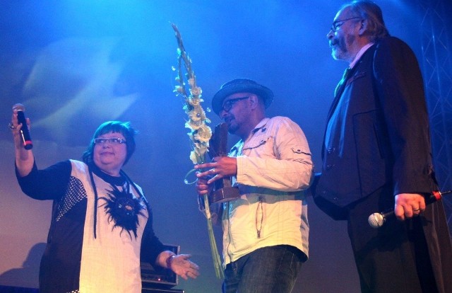 Ubiegłoroczna gala Festiwalu Polskich Wideoklipów, Yach Flim. Od lewej: Magda Kunicka-Paszkiewicz, Barry Adamson i Yach Paszkiewicz
