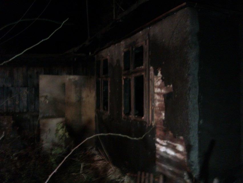 Trzy osoby zginęły w pożarze pod Koluszkami [ZDJĘCIA+FILM]