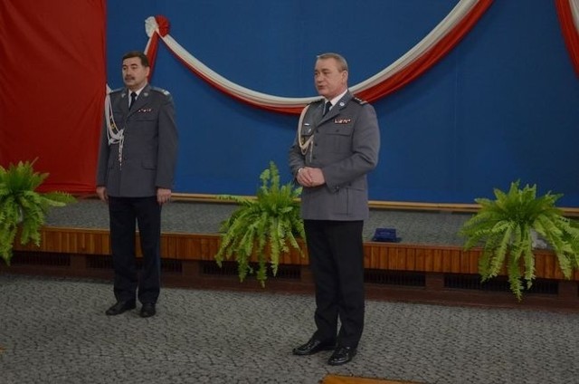 Insp. Wojciech Sobczak odebrał nominację z rąk nadinsp. Krzysztofa Gajewskiego